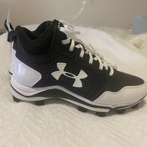 Boys Under Armour Base Ball Cleats